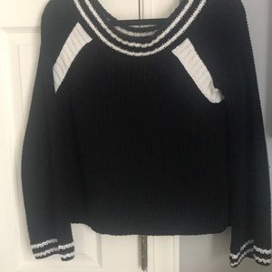 Black and shite classic sweater